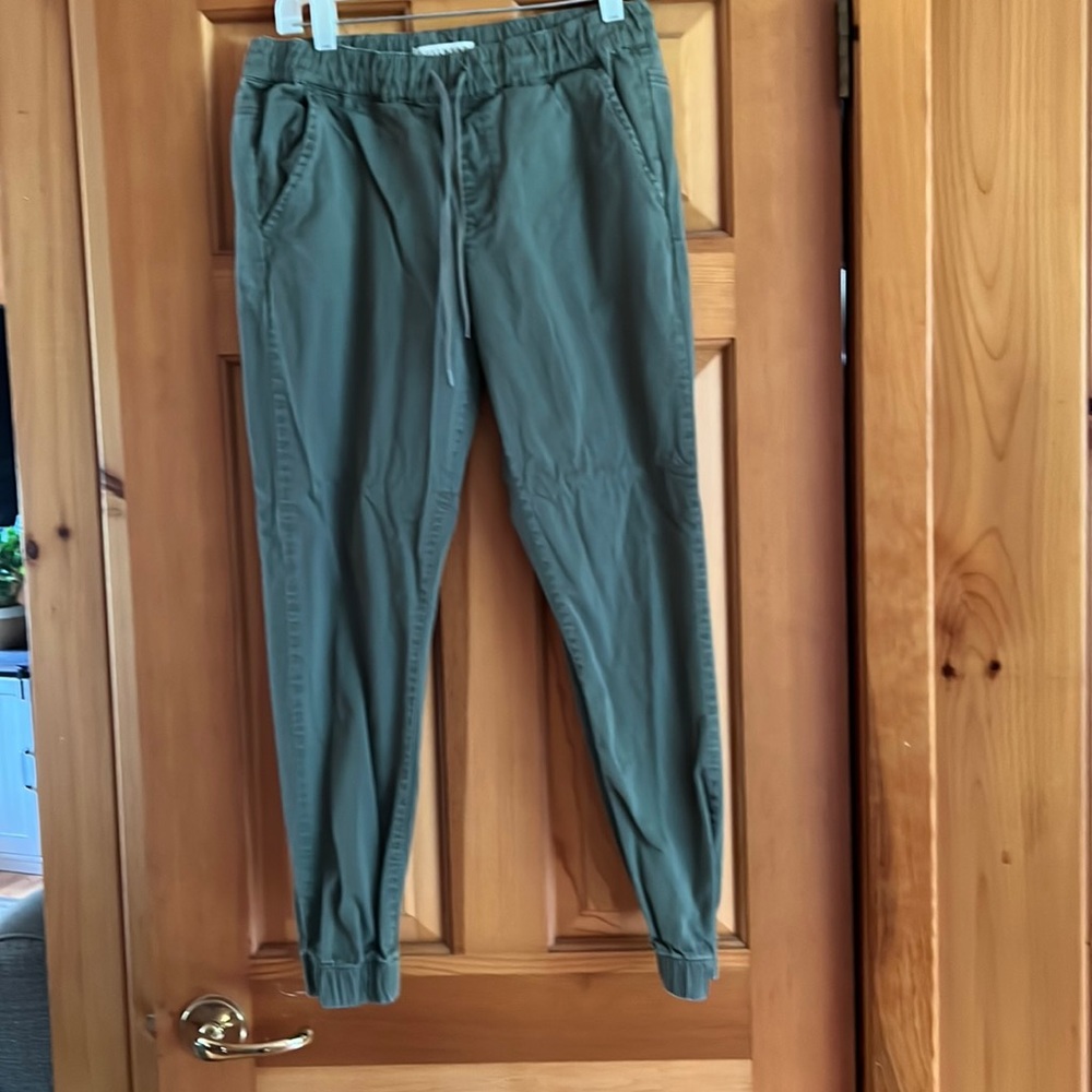 Bullhead size large joggers